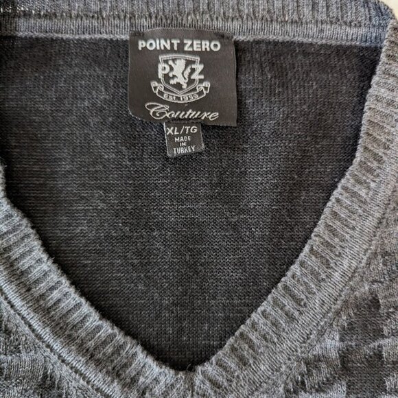 Point Zero Couture Houndstooth V-Neck Sweater in Men's XL - Picture 3 of 7
